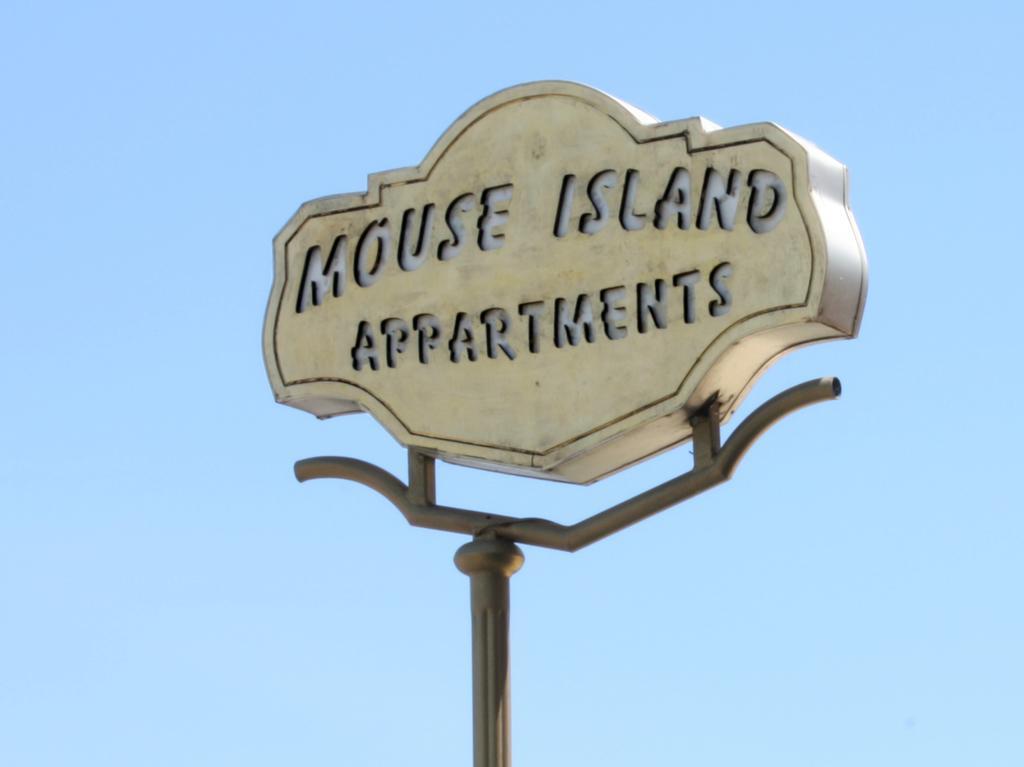 Mouse Island Aparthotel Perama  Exteriör bild