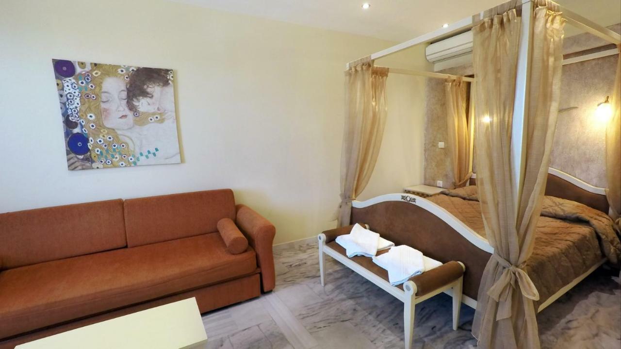 Mouse Island Aparthotel Perama  Rum bild